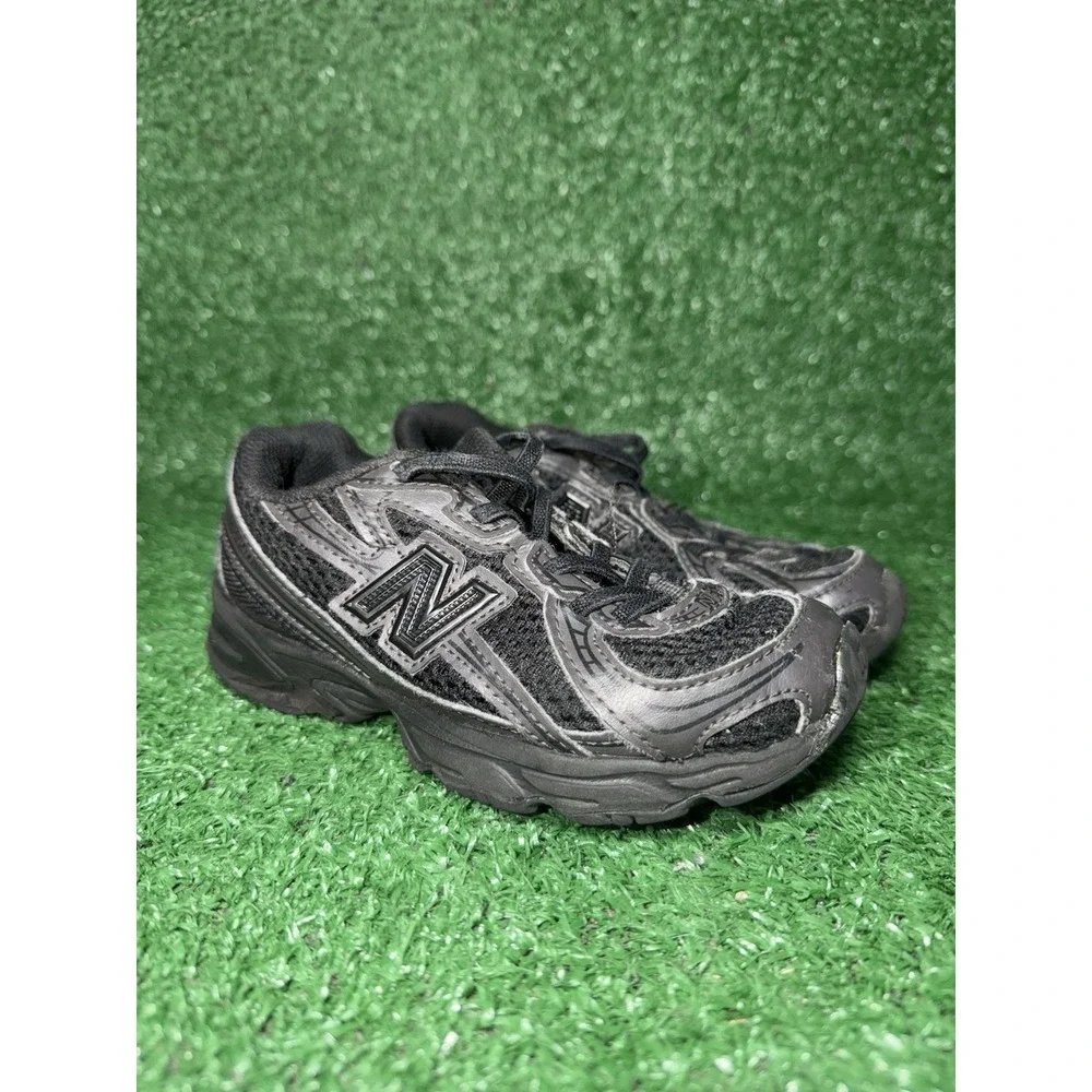 New Balance 740 Toddler Size 11C Black Bungee Lace Sneaker Walking Comfort Shoes